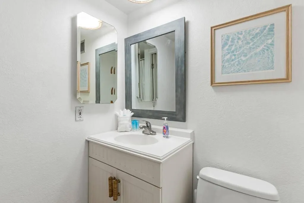 Ocean View Condo, Walk To Beach, Cafes & Shops Kihei